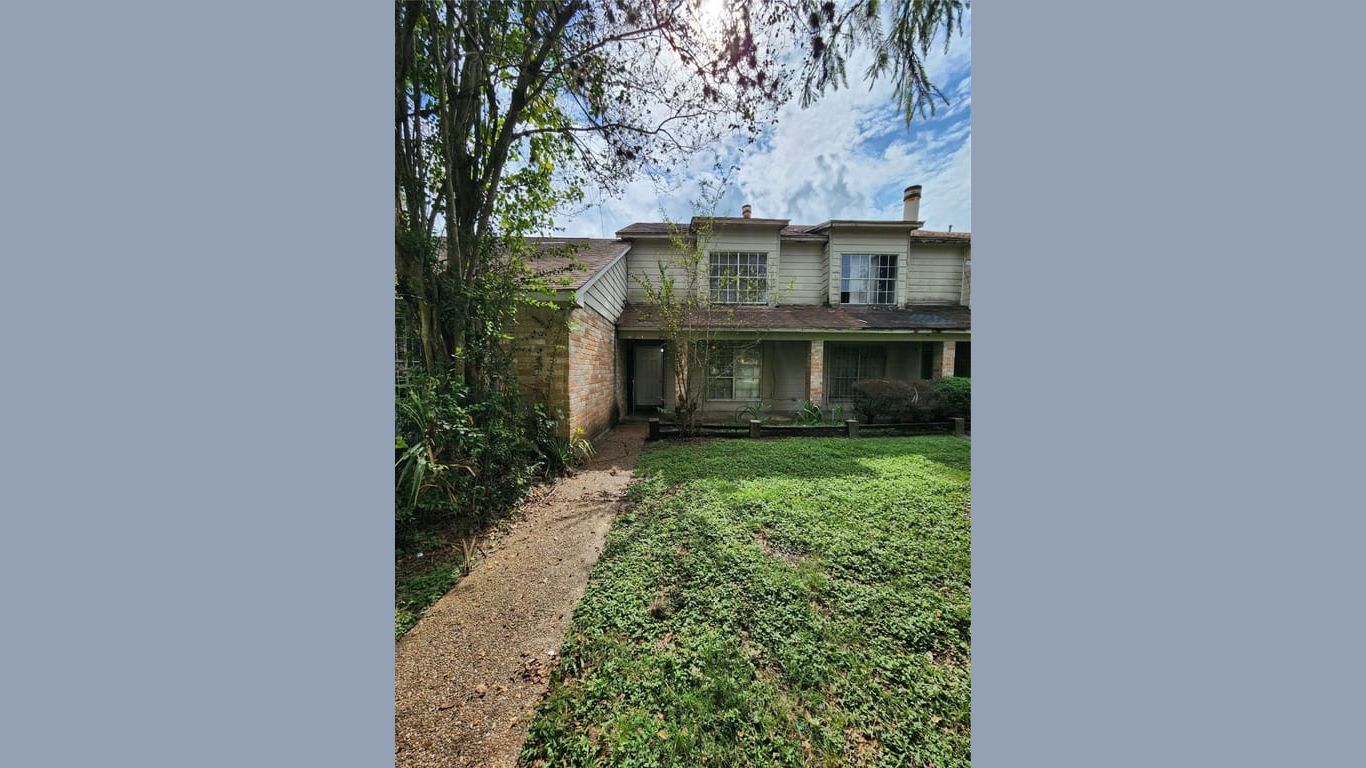 Houston 2-story, 3-bed 12427 W Village Drive B-idx