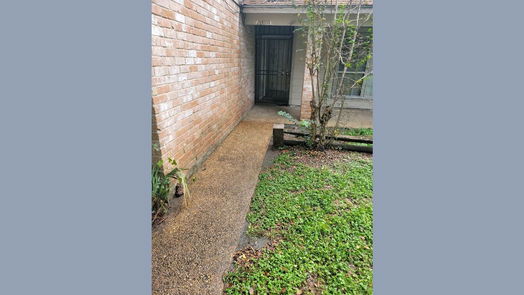 Houston 2-story, 3-bed 12427 W Village Drive B-idx