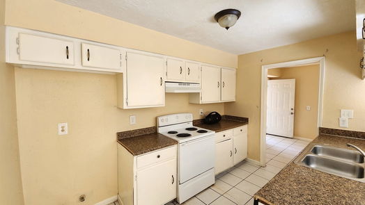Houston 2-story, 3-bed 12427 W Village Drive B-idx