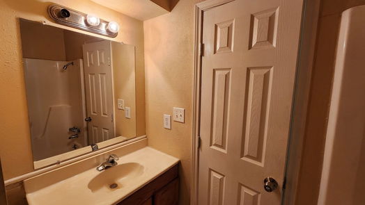 Houston 2-story, 3-bed 12427 W Village Drive B-idx