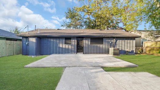 Houston 1-story, 4-bed 4802 Charriton Drive-idx