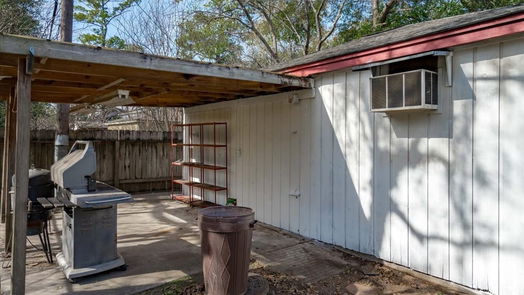 Houston 1-story, 3-bed 7011 Hidden Arbor Lane-idx