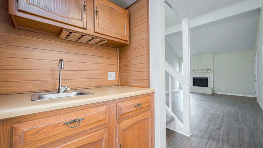 Houston 2-story, 2-bed 8016 Ellinger Lane-idx