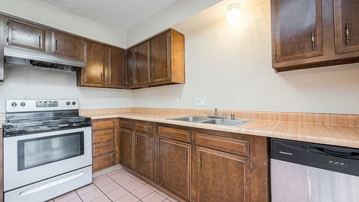 Houston 2-story, 2-bed 8016 Ellinger Lane-idx