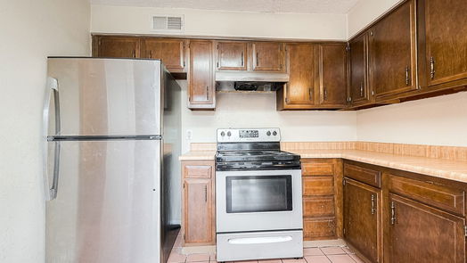 Houston 2-story, 2-bed 8016 Ellinger Lane-idx