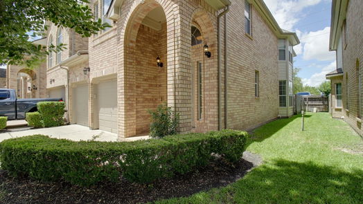 Houston 2-story, 3-bed 6435 W Linpar Court-idx