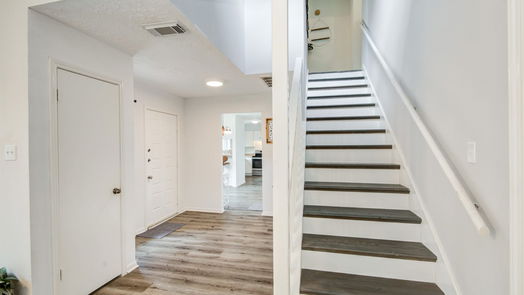 Houston 2-story, 3-bed 7802 Winehill Lane-idx
