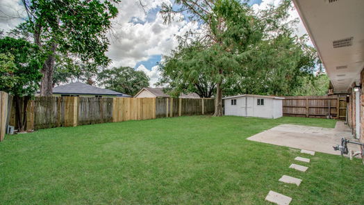 Houston 1-story, 3-bed 7619 Breezeway Street-idx