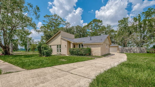 Houston 1-story, 5-bed 7331 Wood Bluff Boulevard-idx