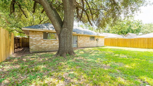 Houston 1-story, 4-bed 7230 Log View Drive-idx