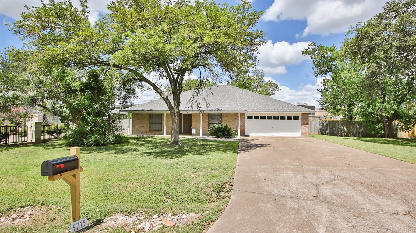 Houston 1-story, 3-bed 5715 Raywood Boulevard-idx