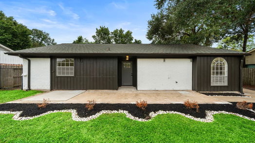 Houston 1-story, 3-bed 7011 Hidden Arbor Lane-idx