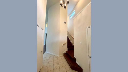 Houston 2-story, 4-bed 6318 Wilshire Fern-idx