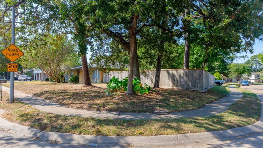 Houston 1-story, 4-bed 7202 Shady Arbor Lane-idx