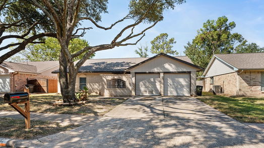 Houston 1-story, 3-bed 7407 Woodoak Drive-idx