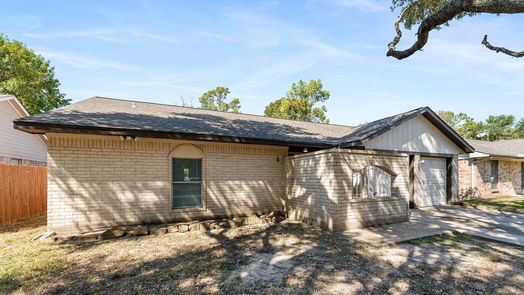 Houston 1-story, 3-bed 7407 Woodoak Drive-idx