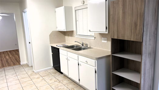 Houston 2-story, 3-bed 8303 Holmwood Drive-idx