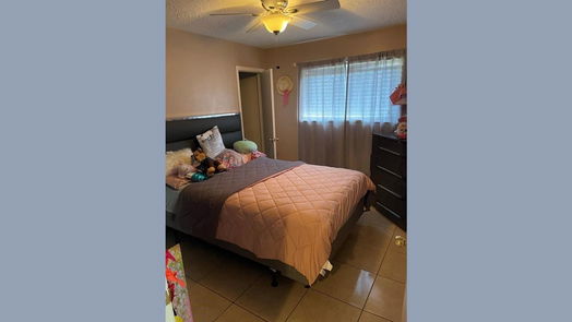 Houston 1-story, 4-bed 7411 Cornwall Bridge Lane-idx