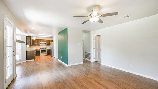 Houston 2-story, 3-bed 6206 Summerville Lane-idx