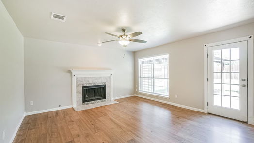 Houston 2-story, 3-bed 6206 Summerville Lane-idx