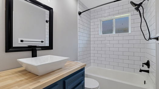 Houston 1-story, 3-bed 4710 Old Brickhouse Drive-idx