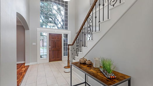 Houston 2-story, 5-bed 12931 Lake Center Run Court-idx