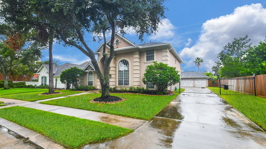 Houston 2-story, 4-bed 5403 Indian Shores Lane-idx