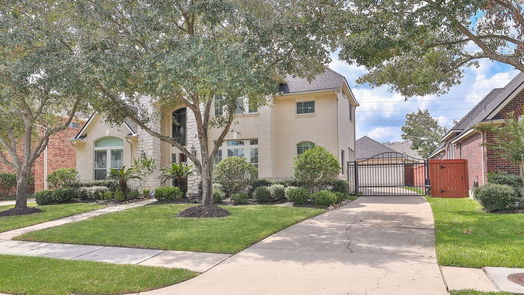 Houston 2-story, 4-bed 5923 Serrano Terrace Lane-idx