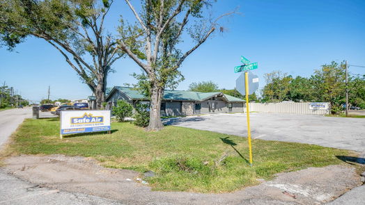 Houston 1-story, 4-bed 13010 Emmett Road-idx