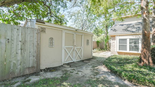 Houston 2-story, 4-bed 6114 Summerville Lane-idx