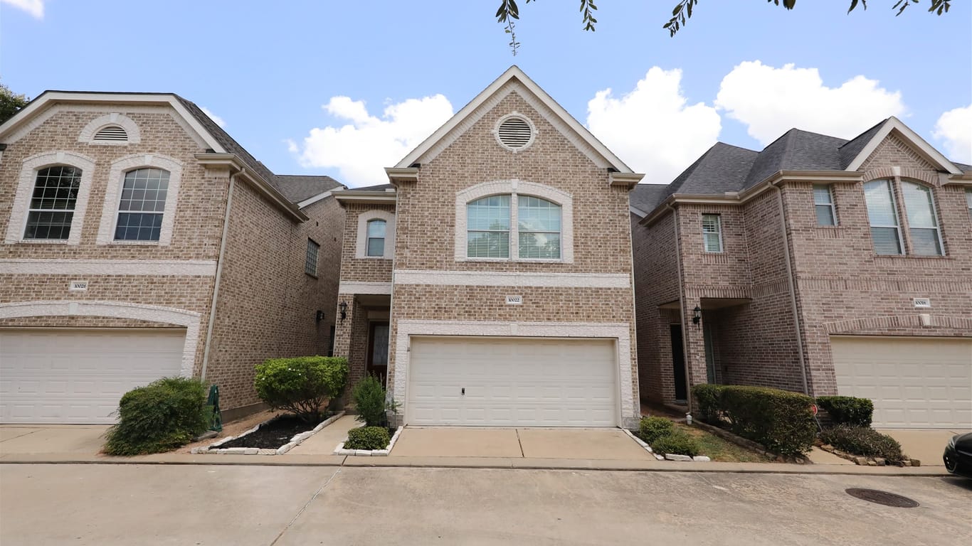 Houston 3-story, 3-bed 10022 Holly Chase Drive-idx
