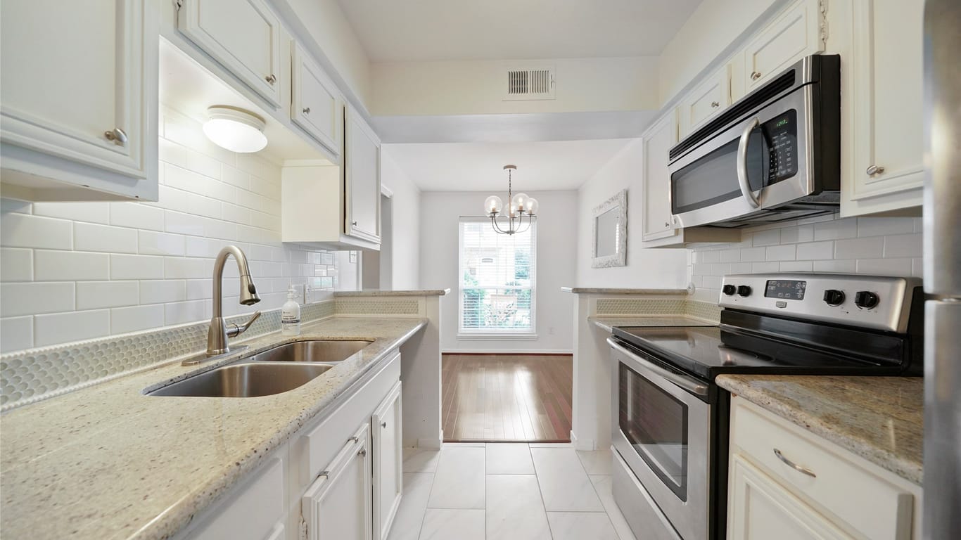 Houston 2-story, 2-bed 1723 W Sam Houston Parkway S-idx
