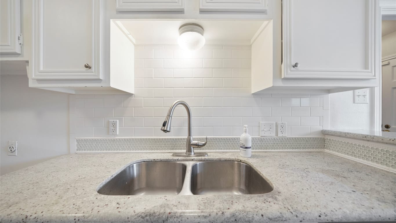 Houston 2-story, 2-bed 1723 W Sam Houston Parkway S-idx