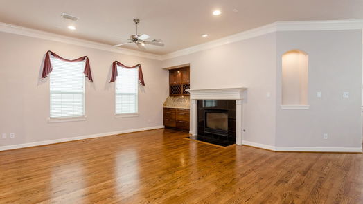 Houston 2-story, 3-bed 10130 Holly Chase Drive-idx