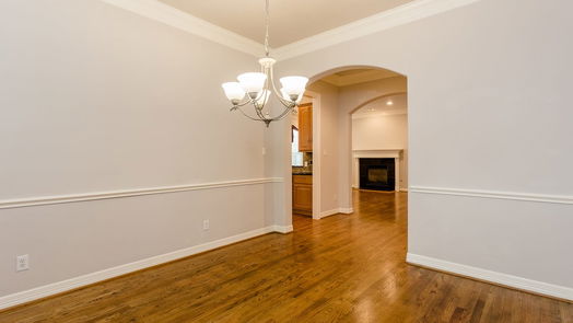 Houston 2-story, 3-bed 10130 Holly Chase Drive-idx
