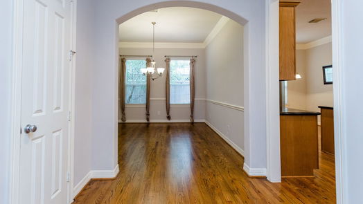 Houston 2-story, 3-bed 10130 Holly Chase Drive-idx