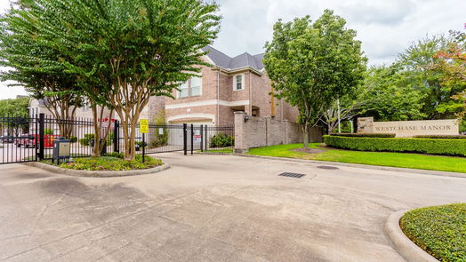 Houston 2-story, 3-bed 10130 Holly Chase Drive-idx