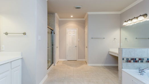 Houston 2-story, 3-bed 10130 Holly Chase Drive-idx