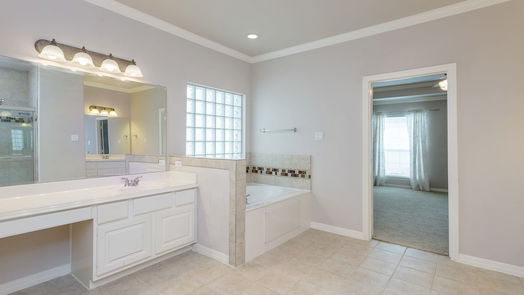 Houston 2-story, 3-bed 10130 Holly Chase Drive-idx