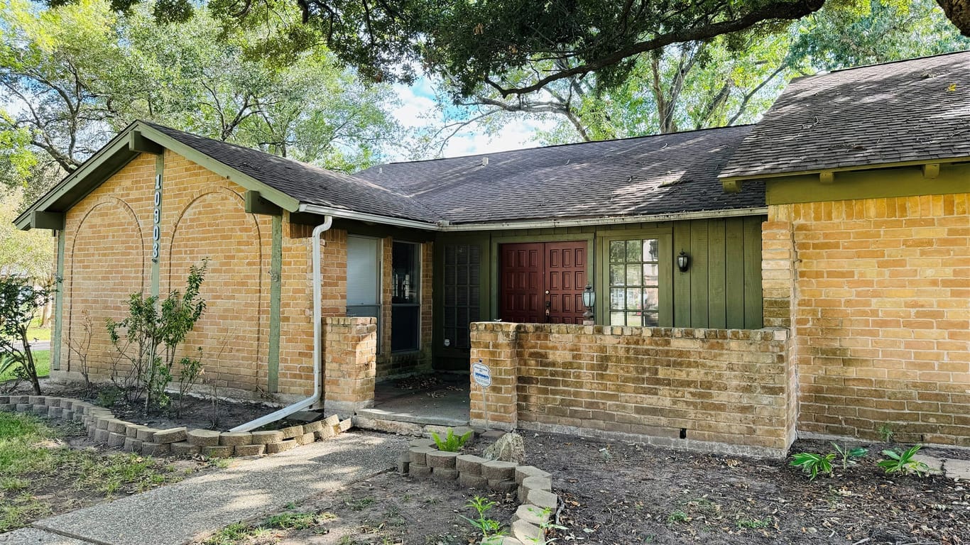 Houston 1-story, 4-bed 10903 Holly Springs Drive-idx