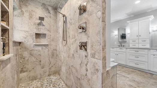Houston 1-story, 4-bed 10703 Riverview Drive-idx