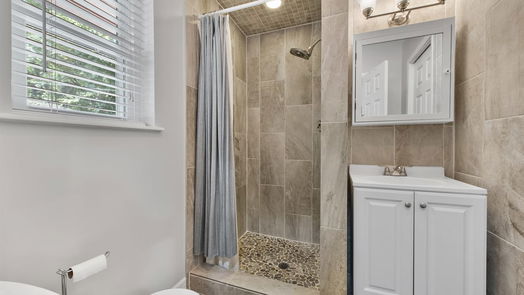 Houston 1-story, 4-bed 10703 Riverview Drive-idx