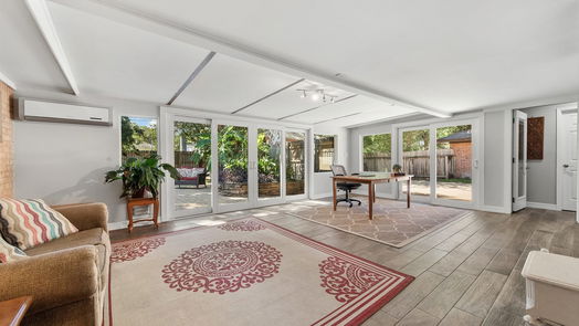 Houston 1-story, 4-bed 10703 Riverview Drive-idx