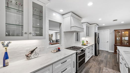 Houston 1-story, 4-bed 10703 Riverview Drive-idx