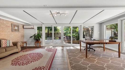 Houston 1-story, 4-bed 10703 Riverview Drive-idx