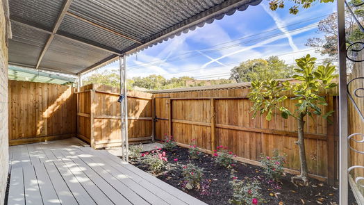 Houston 2-story, 3-bed 1669 W Sam Houston Parkway S-idx