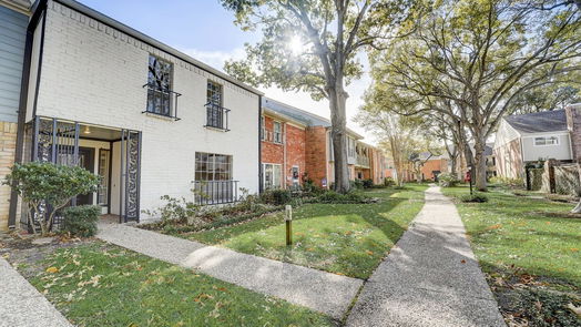 Houston 2-story, 3-bed 1669 W Sam Houston Parkway S-idx