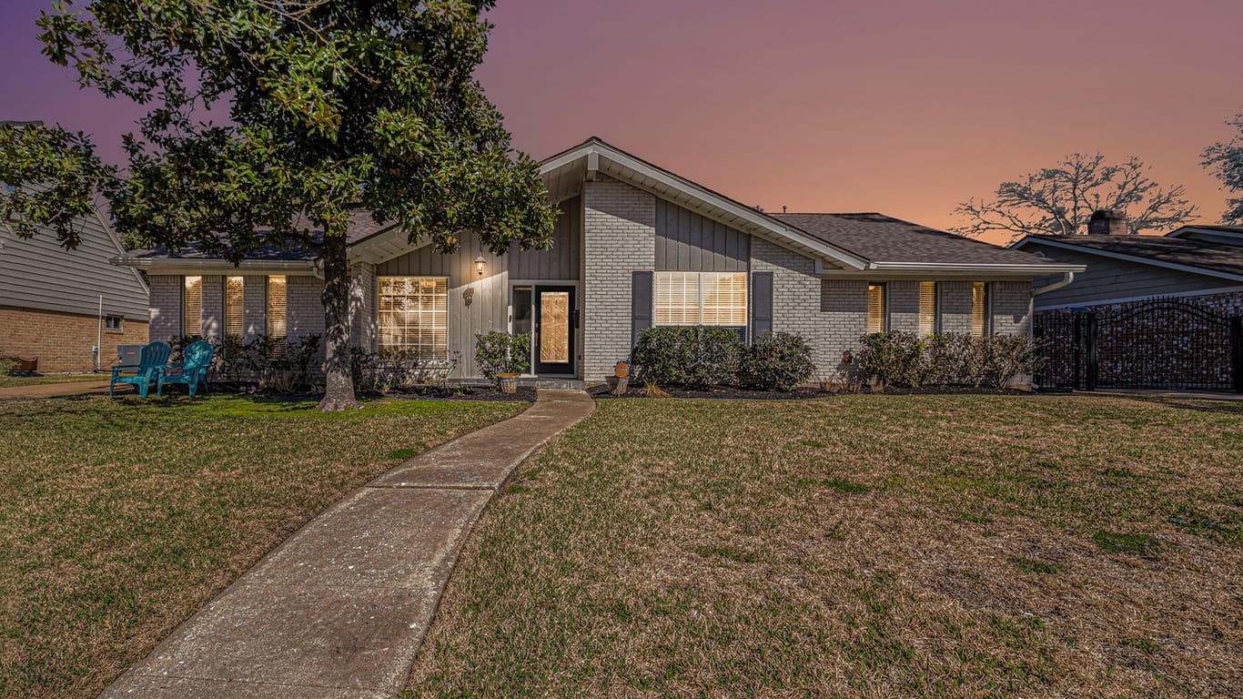 Houston 1-story, 3-bed 10730 Lynbrook Drive-idx