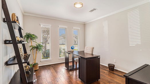 Houston 1-story, 3-bed 10730 Lynbrook Drive-idx