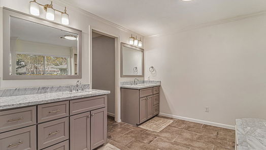 Houston 1-story, 3-bed 10730 Lynbrook Drive-idx